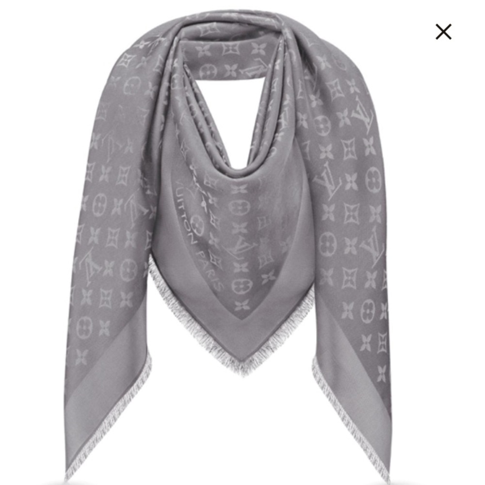 Louis Vuitton shine shawl